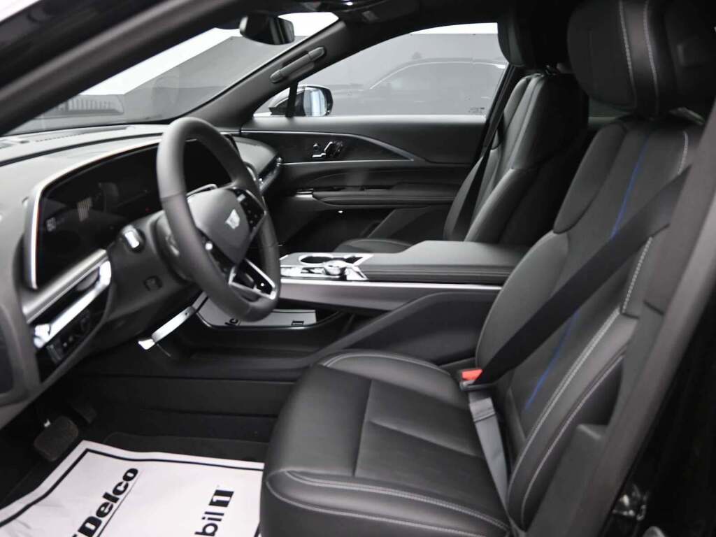 2025 Cadillac LYRIQ Luxury 1 RWD