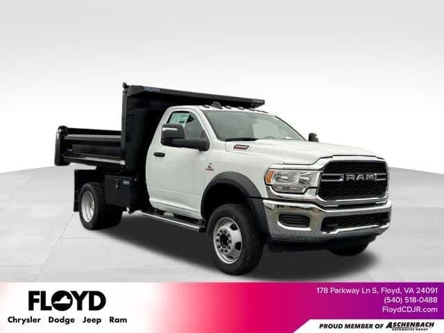 2024 RAM 5500 Base's photo