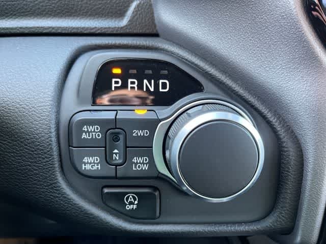 2025 Ram 1500 Big Horn Crew Cab 4x4 5'7" Box