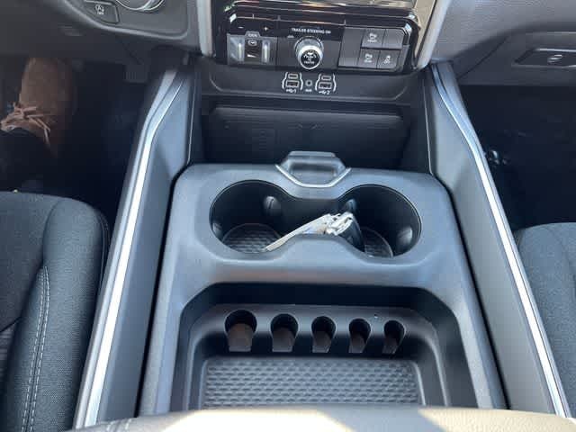 2025 Ram 1500 Big Horn Crew Cab 4x4 5'7" Box