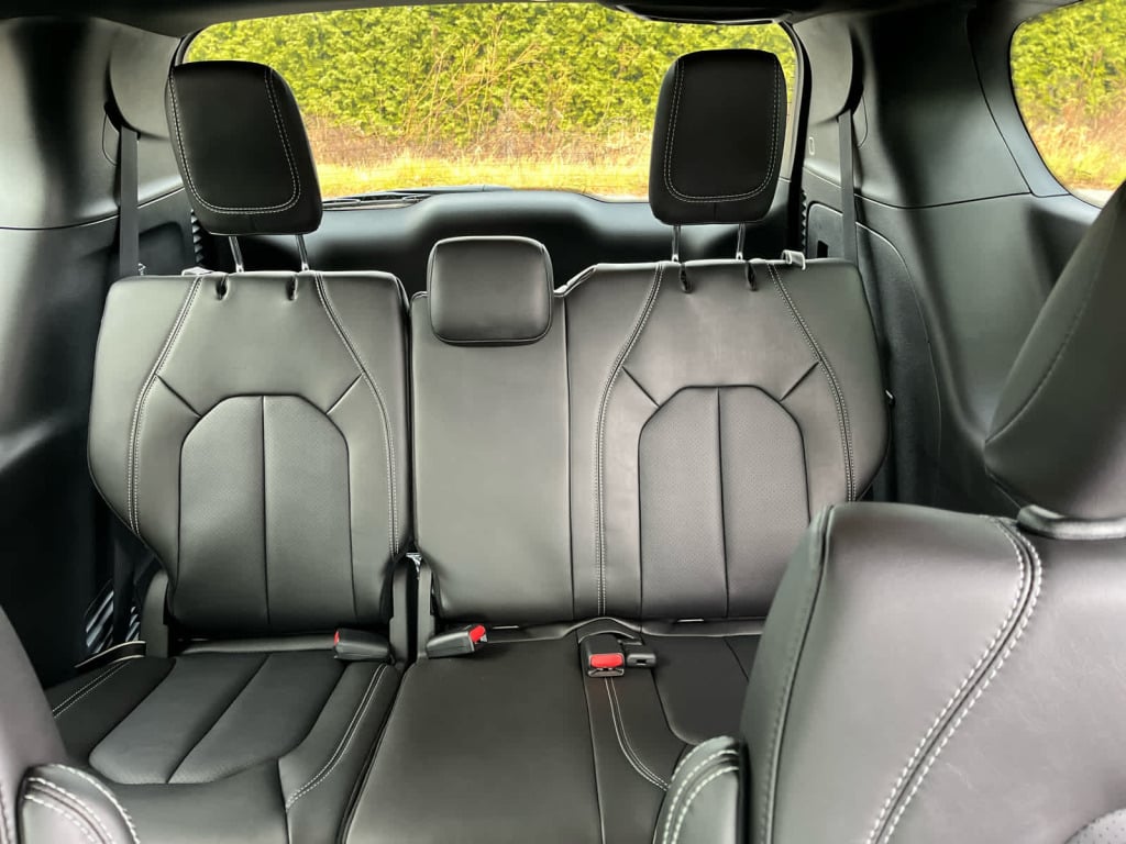 2026 Chrysler Pacifica Select AWD