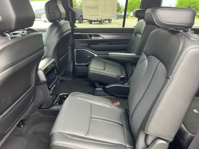 2024 Jeep Wagoneer Series II Carbide 4x4