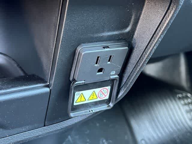 2024 Ram 3500 Chassis Tradesman/SLT