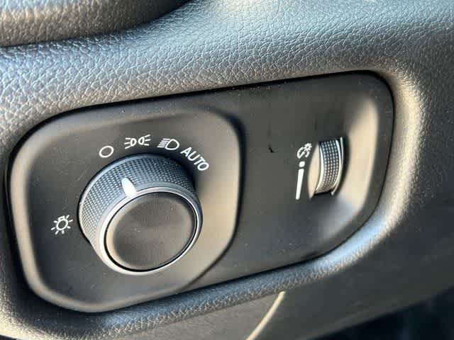 2024 Ram 3500 Chassis Tradesman/SLT