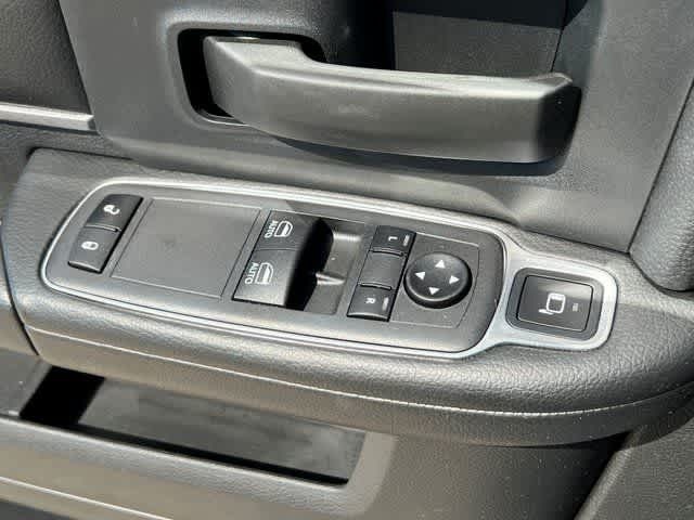 2024 Ram 3500 Chassis Tradesman/SLT