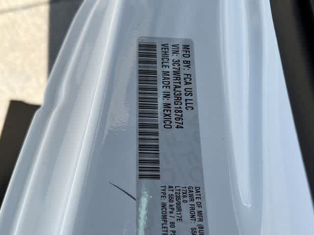 2024 Ram 3500 Chassis Tradesman/SLT