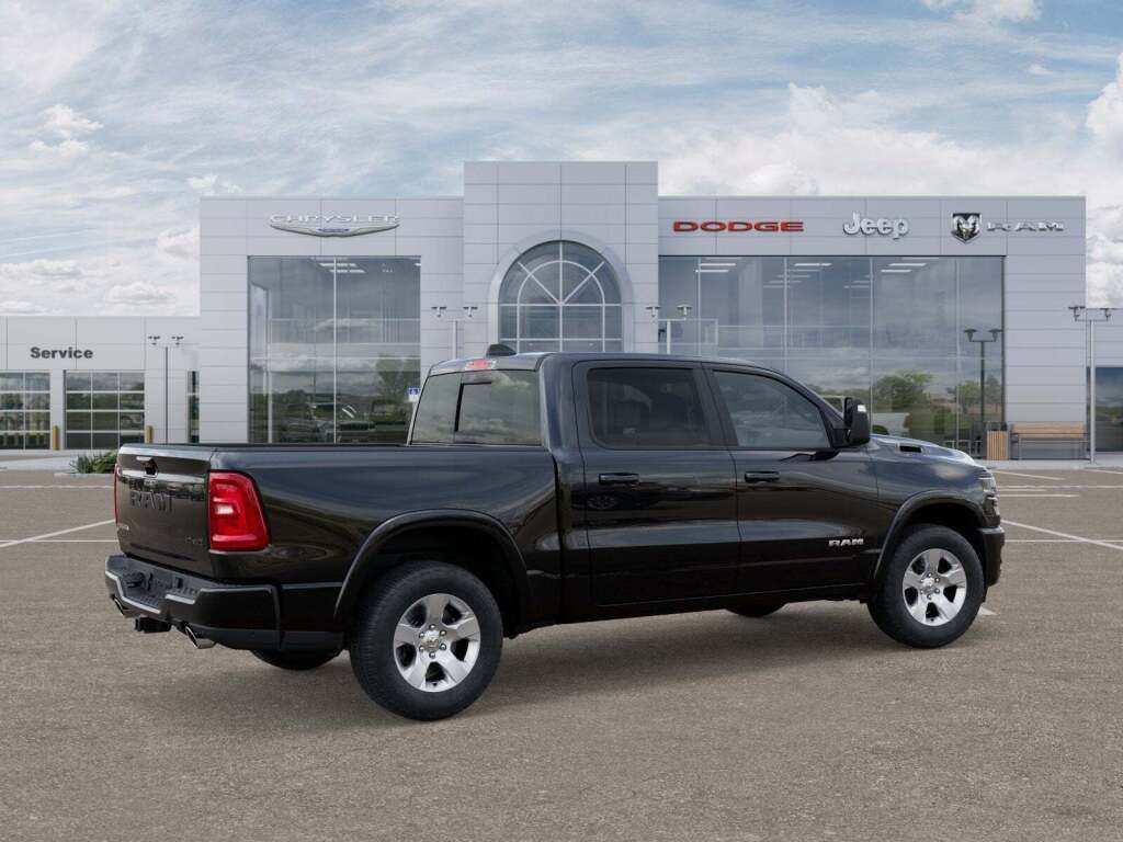 2025 Ram 1500 Big Horn Crew Cab 4x4 5'7" Box
