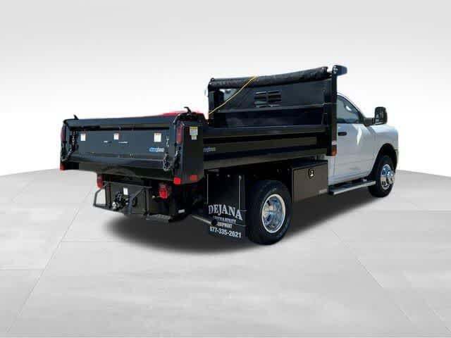 2024 Ram 3500 Chassis Tradesman/SLT