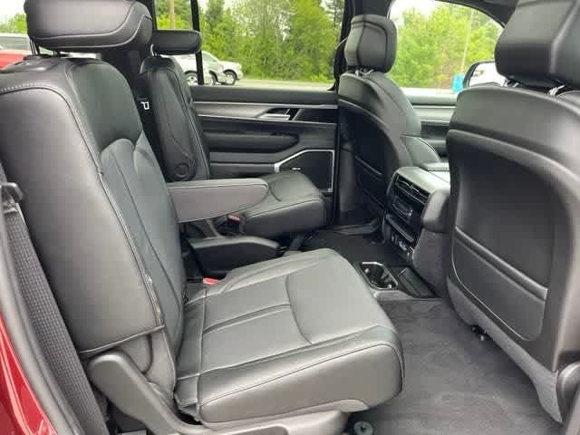 2024 Jeep Wagoneer Series II Carbide 4x4