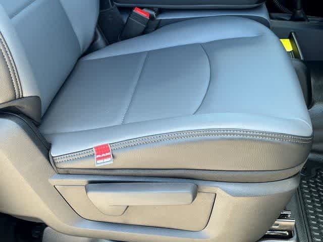 2024 Ram 3500 Chassis Tradesman/SLT