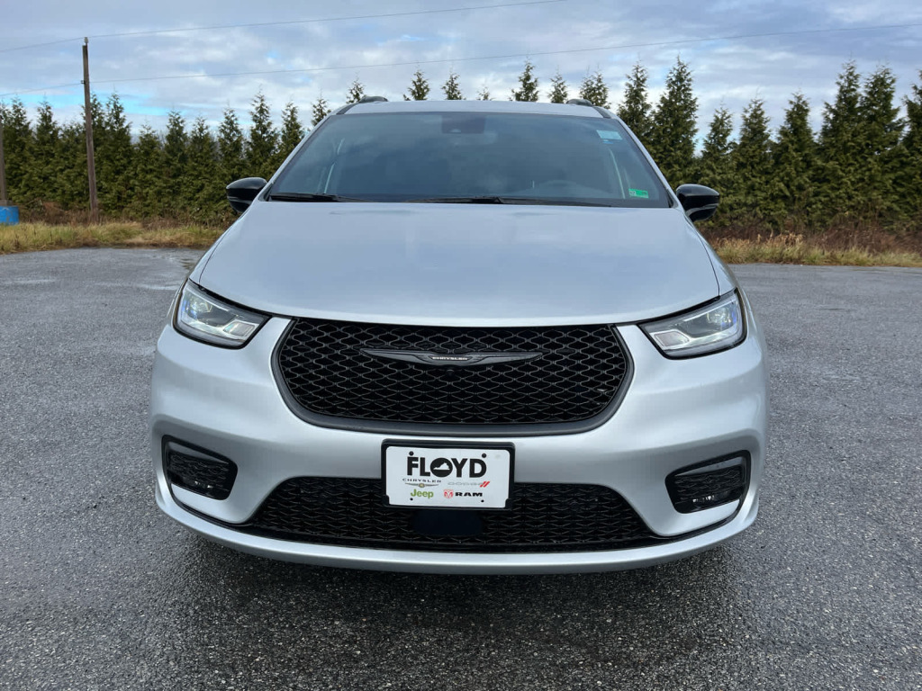 2026 Chrysler Pacifica Select AWD