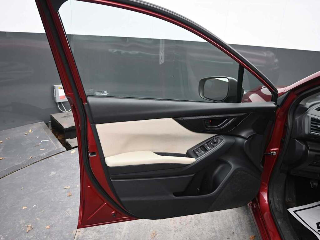 2017 Subaru Impreza 2.0i