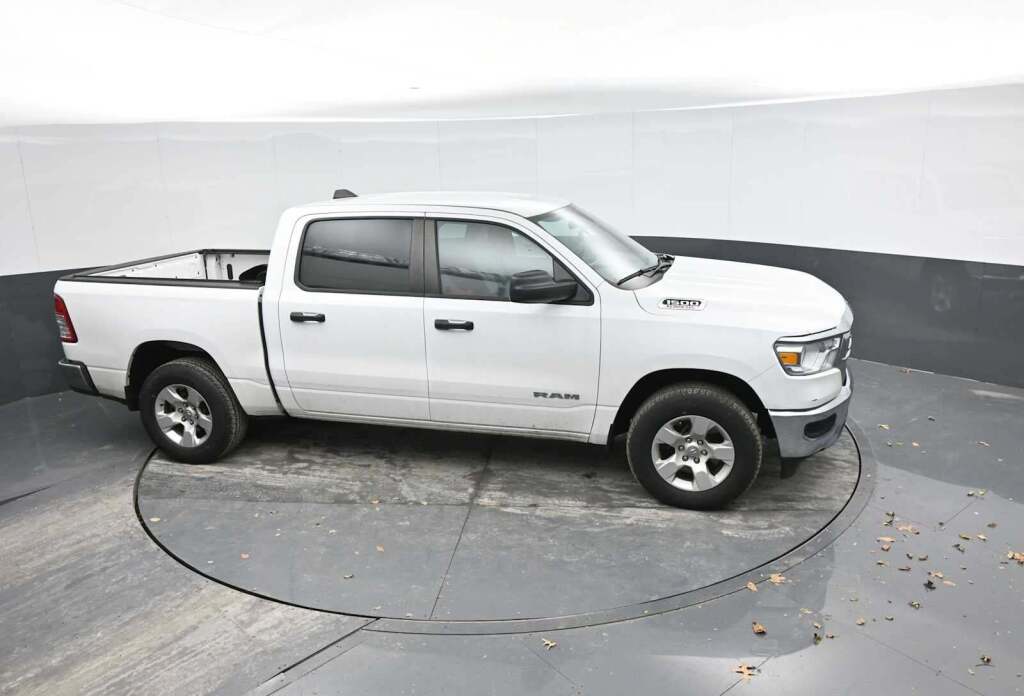 2023 Ram 1500 Big Horn Crew Cab 4x4 5'7" Box