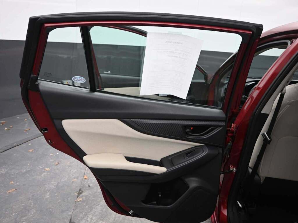 2017 Subaru Impreza 2.0i