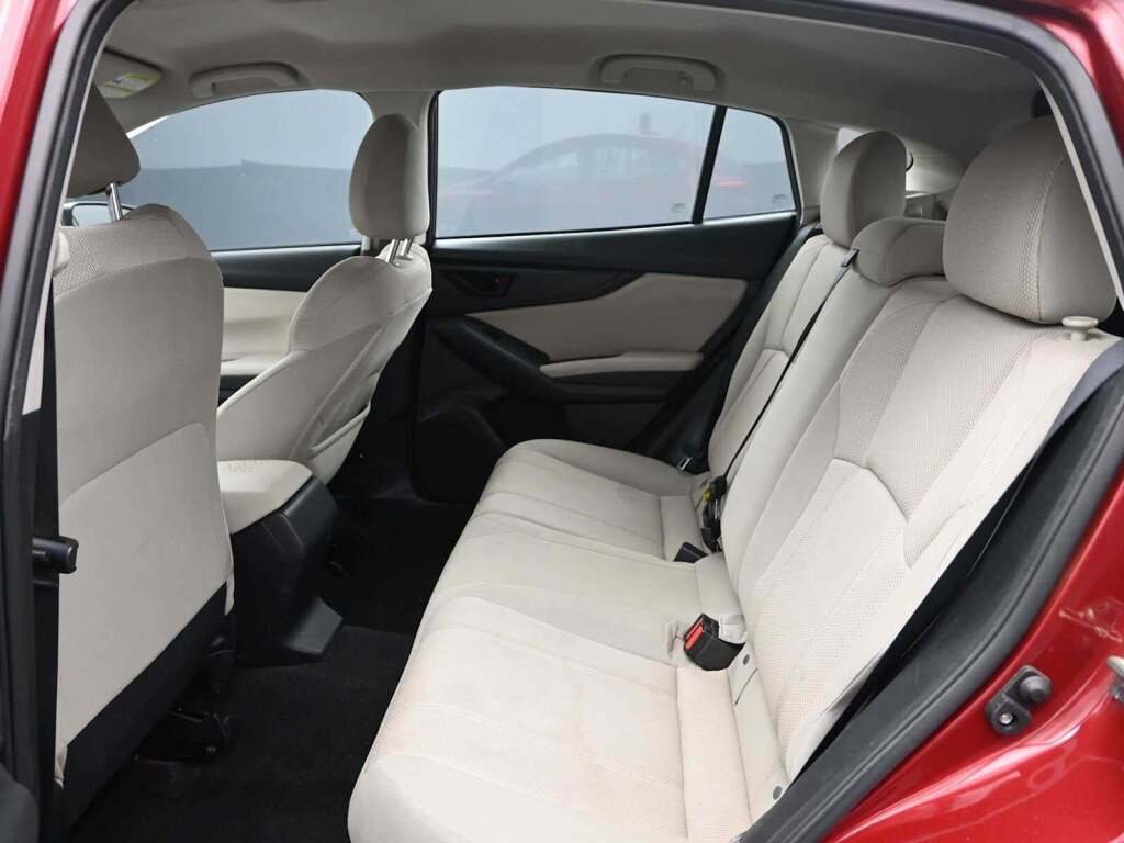 2017 Subaru Impreza 2.0i