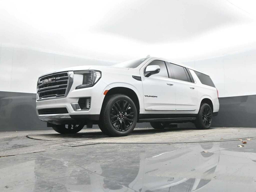2023 GMC Yukon XL 4WD SLT
