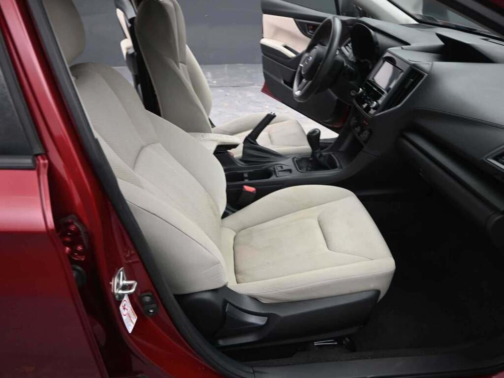 2017 Subaru Impreza 2.0i