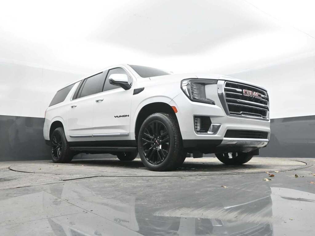 2023 GMC Yukon XL 4WD SLT
