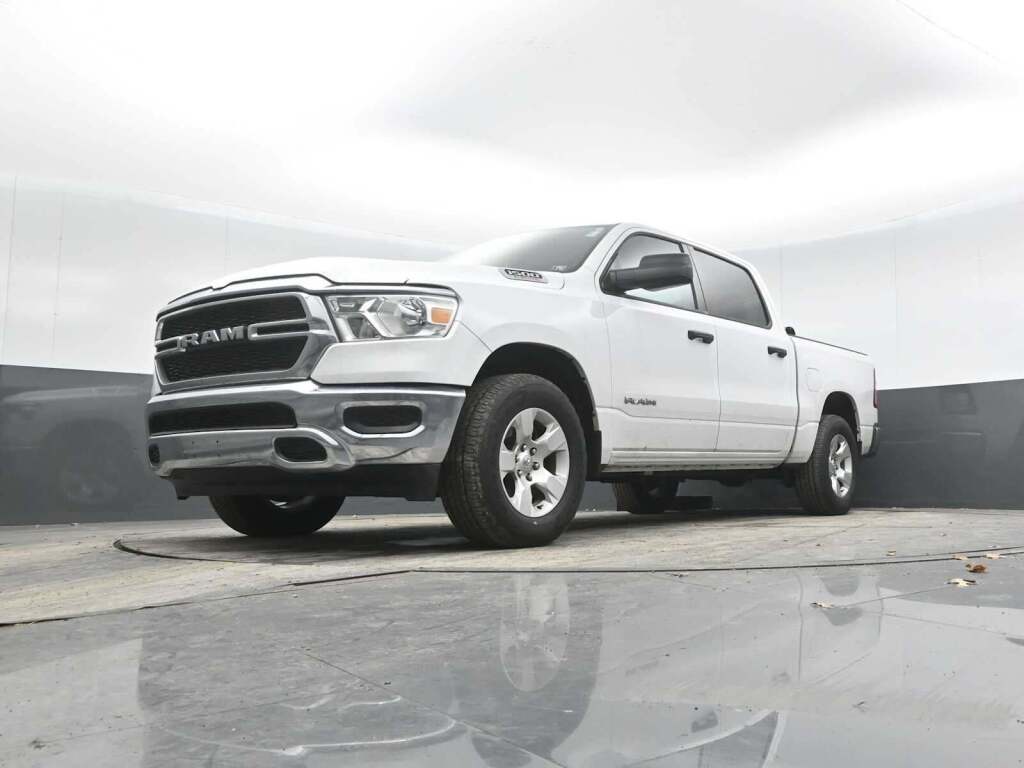 2023 Ram 1500 Big Horn Crew Cab 4x4 5'7" Box
