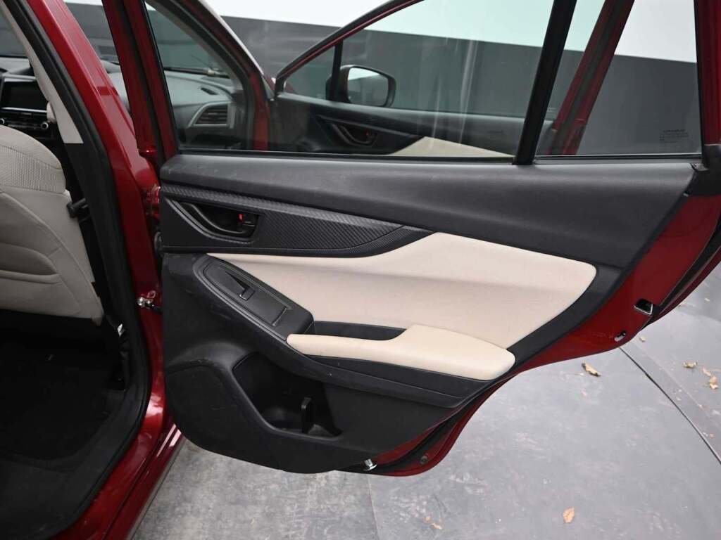 2017 Subaru Impreza 2.0i