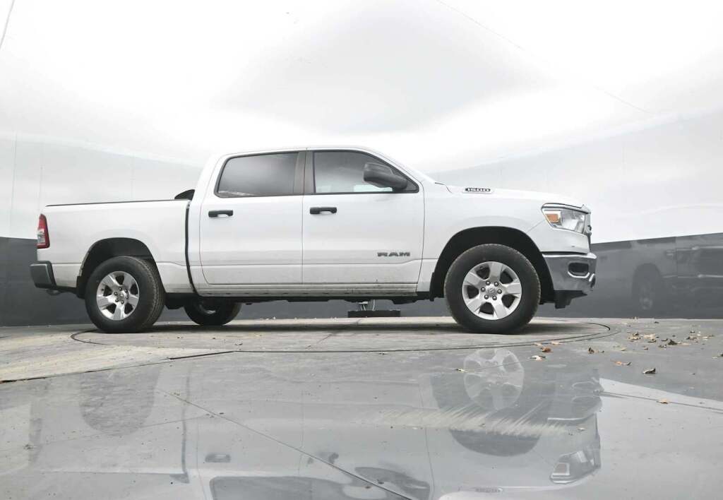 2023 Ram 1500 Big Horn Crew Cab 4x4 5'7" Box