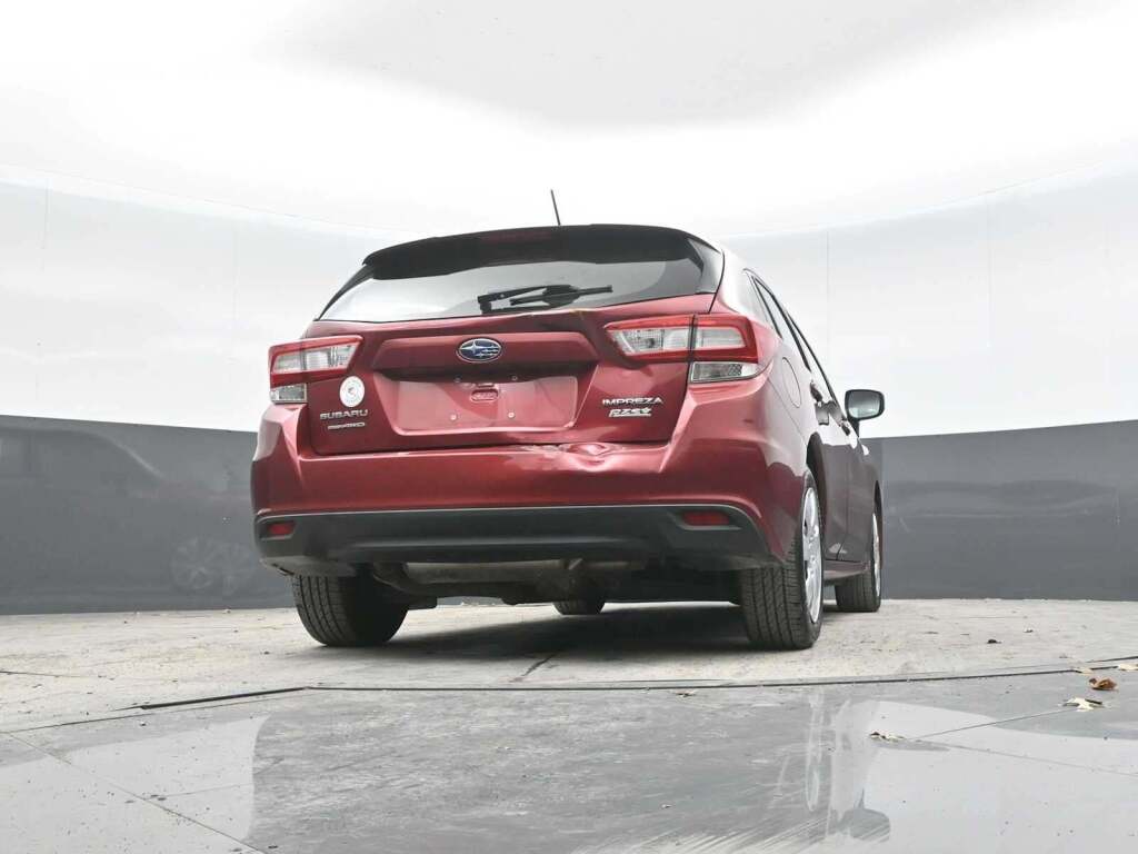 2017 Subaru Impreza 2.0i