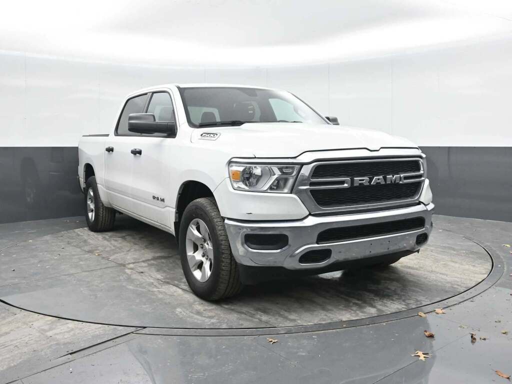 2023 Ram 1500 Big Horn Crew Cab 4x4 5'7" Box