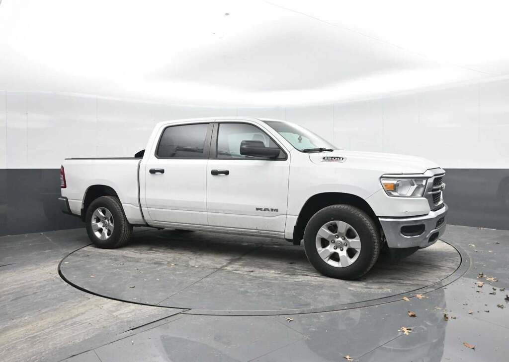 2023 Ram 1500 Big Horn Crew Cab 4x4 5'7" Box