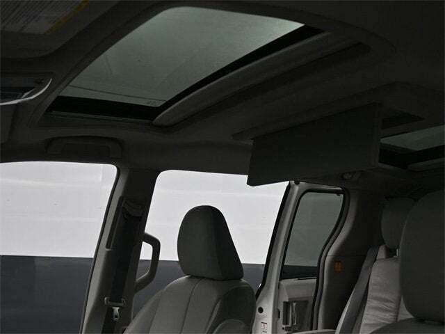 2011 Toyota Sienna XLE