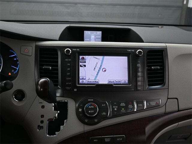 2011 Toyota Sienna XLE