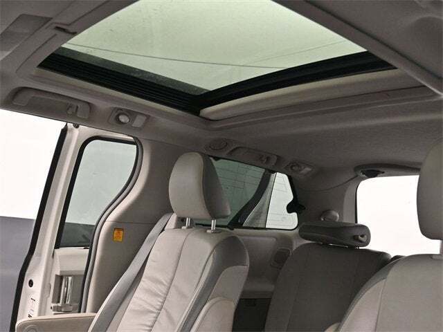 2011 Toyota Sienna XLE