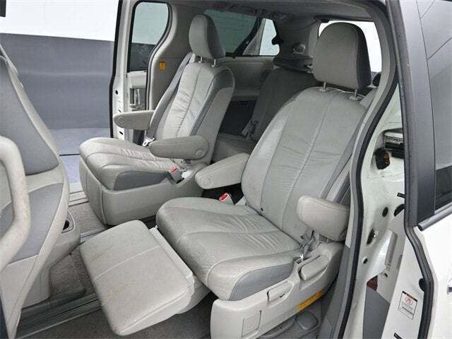 2011 Toyota Sienna XLE