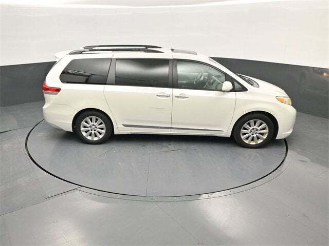2011 Toyota Sienna XLE