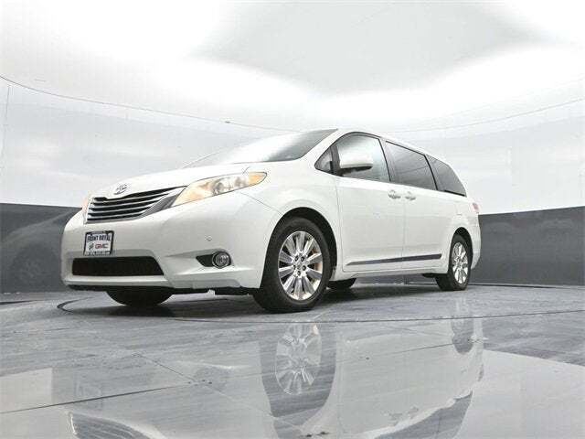 2011 Toyota Sienna XLE