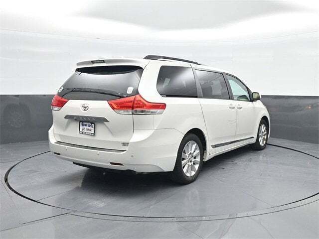 2011 Toyota Sienna XLE