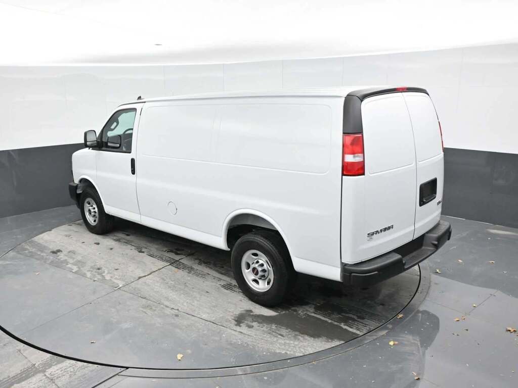 2025 GMC Savana 2500 Work Van