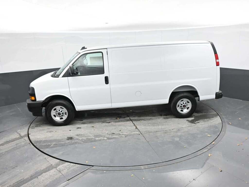 2025 GMC Savana 2500 Work Van