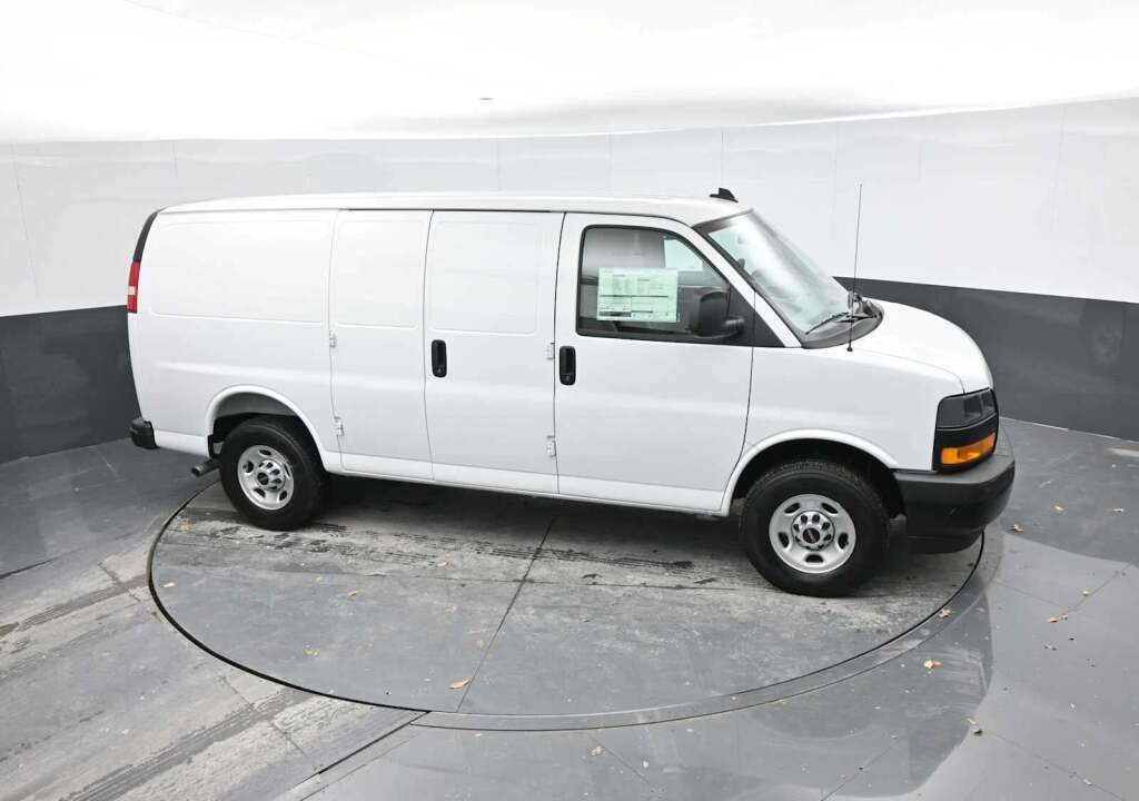 2025 GMC Savana 2500 Work Van