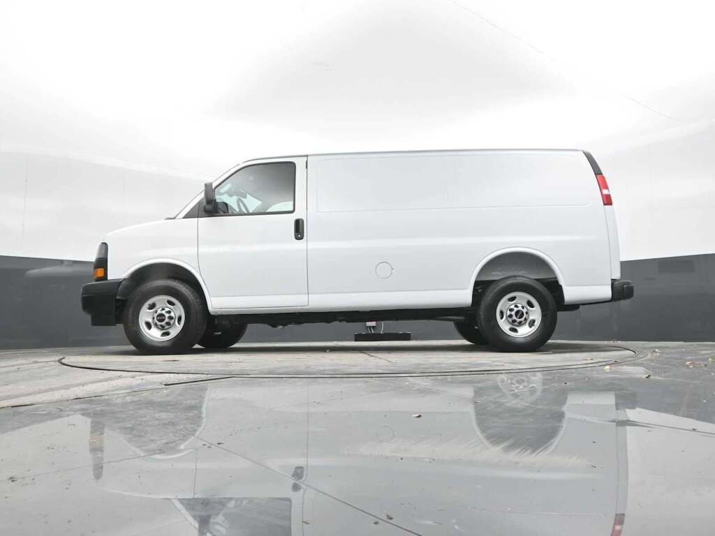 2025 GMC Savana 2500 Work Van