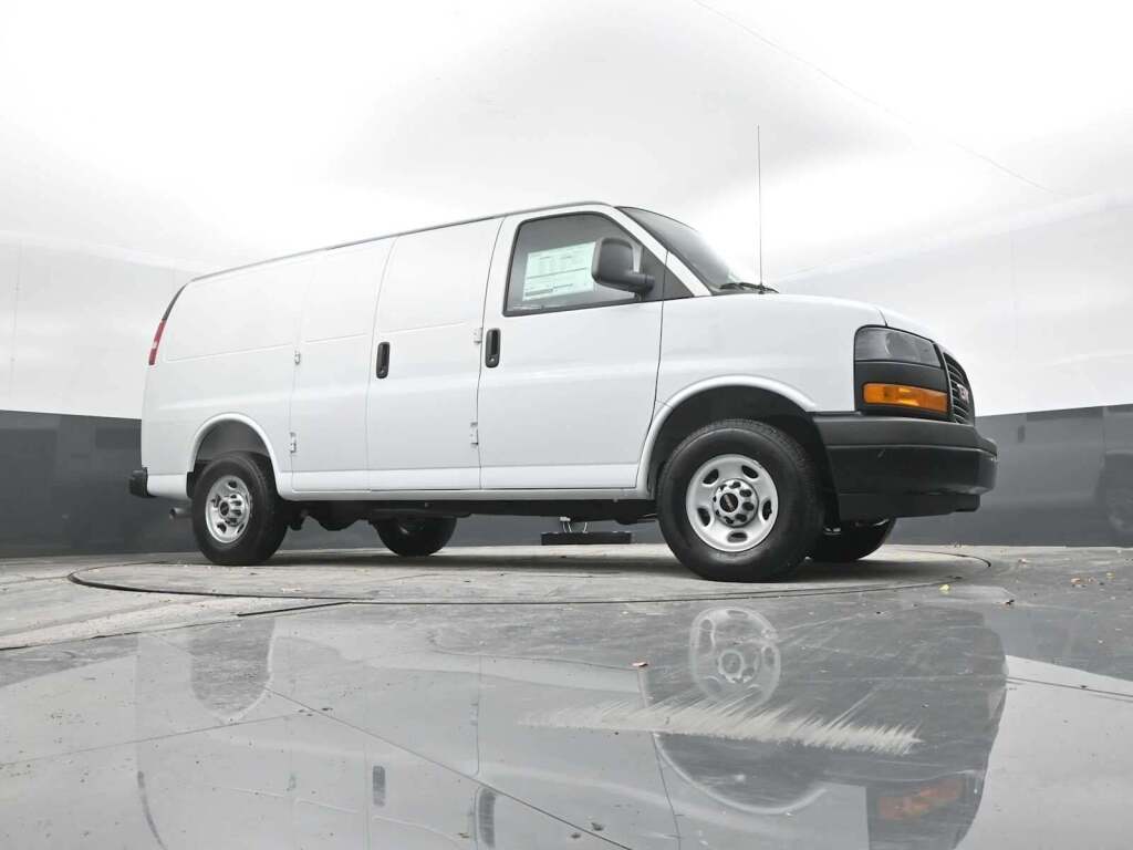 2025 GMC Savana 2500 Work Van
