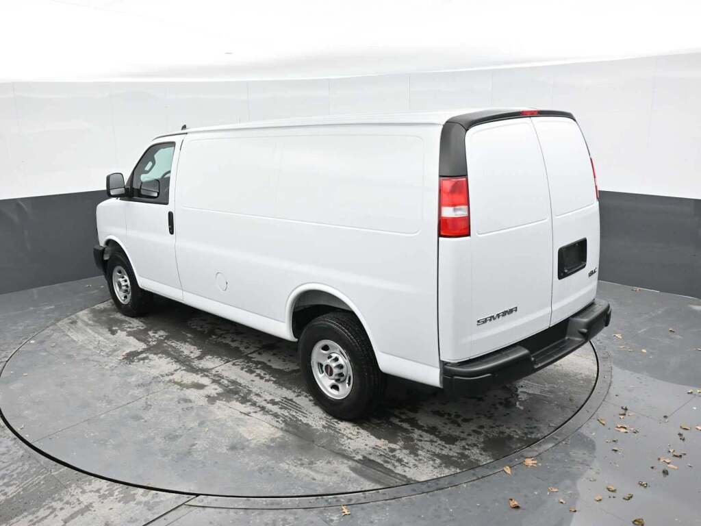 2025 GMC Savana 2500 Work Van