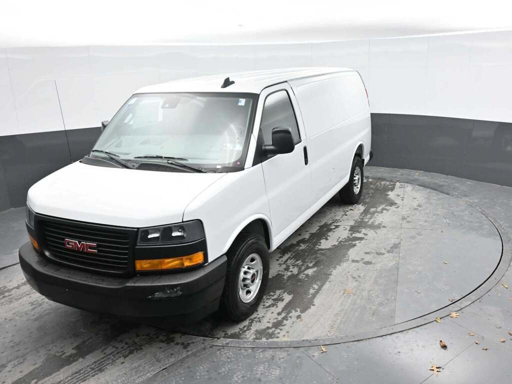 2025 GMC Savana 2500 Work Van