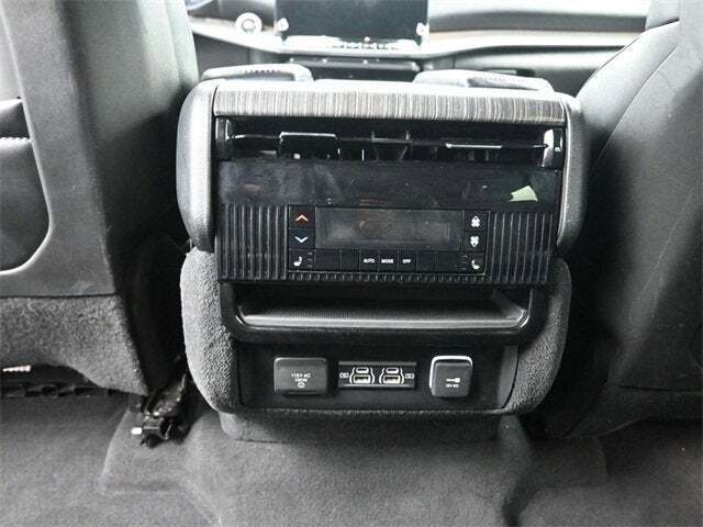 2023 Jeep Wagoneer L Series III 4x4