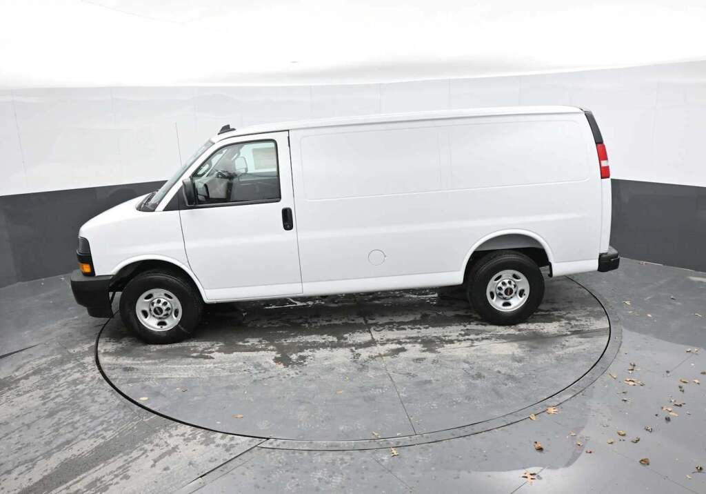 2025 GMC Savana 2500 Work Van