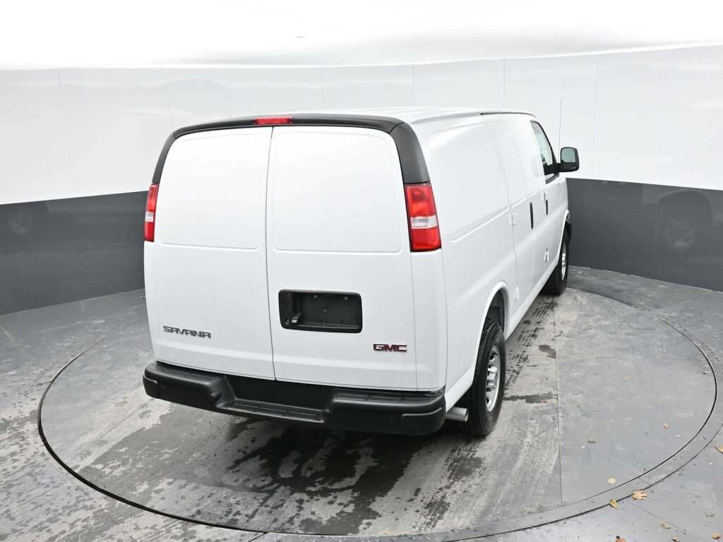 2025 GMC Savana 2500 Work Van