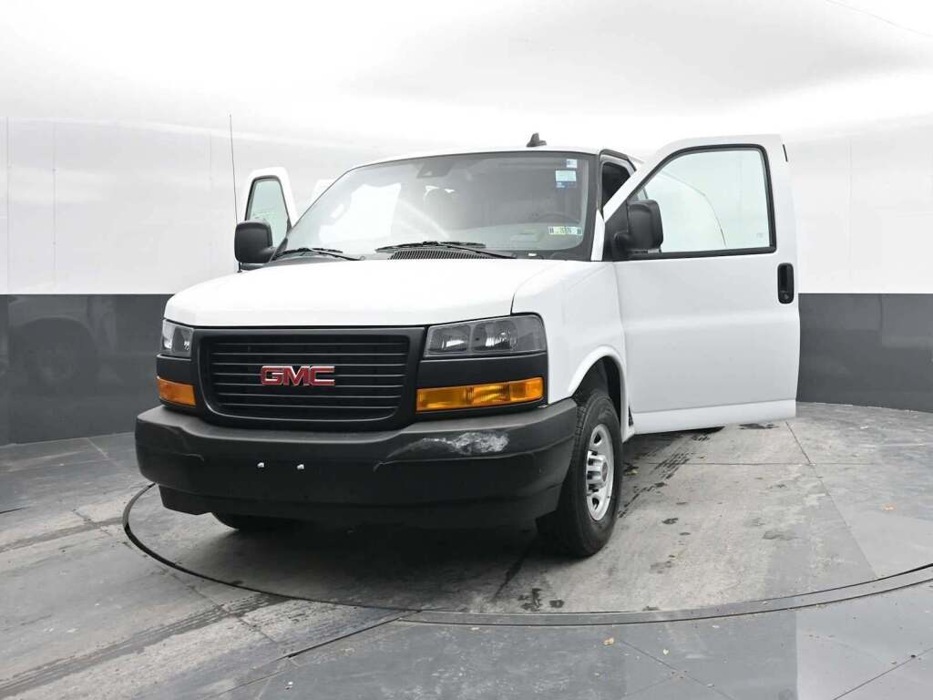 2025 GMC Savana 2500 Work Van