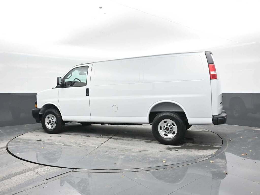 2025 GMC Savana 2500 Work Van