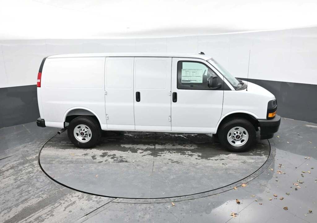2025 GMC Savana 2500 Work Van