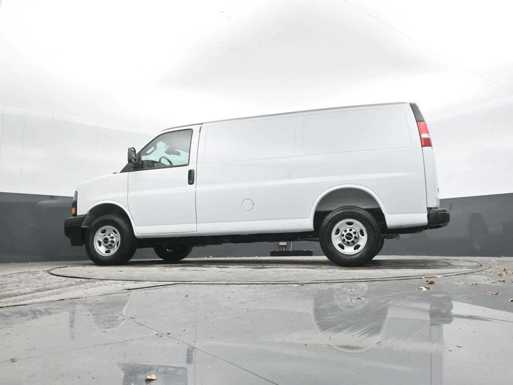 2025 GMC Savana 2500 Work Van