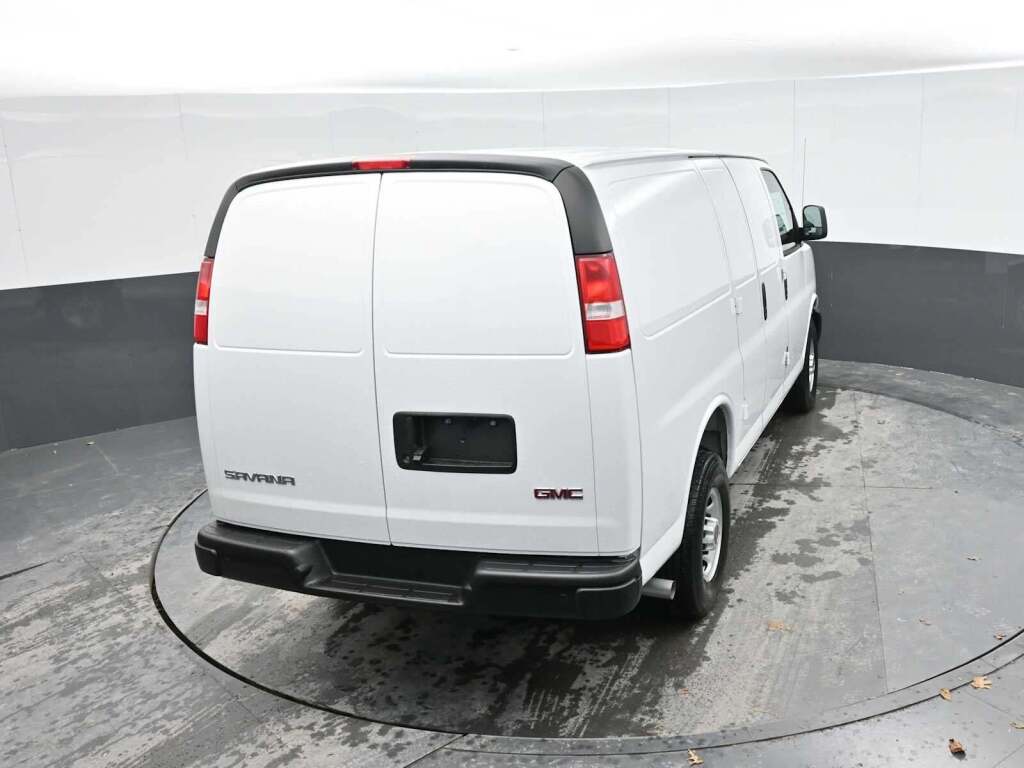 2025 GMC Savana 2500 Work Van